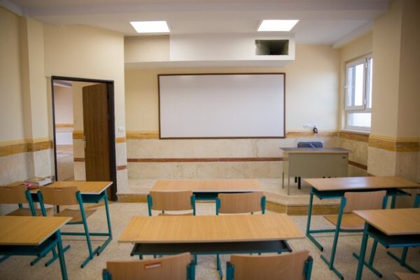 مهرماه رسید ؛ چرا تجهیز مدارس خوزستان هنوز روی کاغذ است