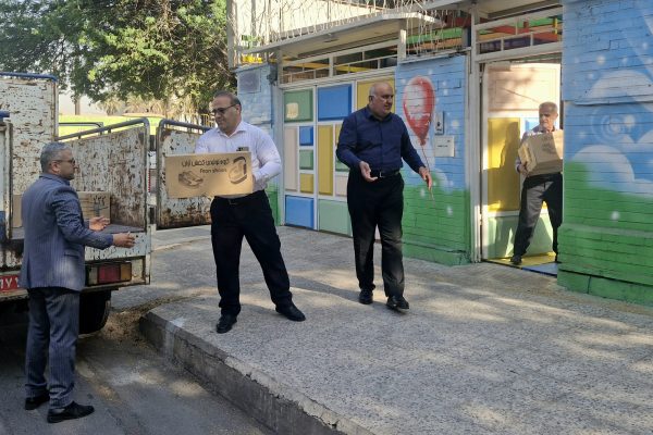 مجمع خیرین مدارس اندیشه‌های خلاق ناحیه ۳ اهواز در کنار دانش‌آموزان عشایر خوزستان